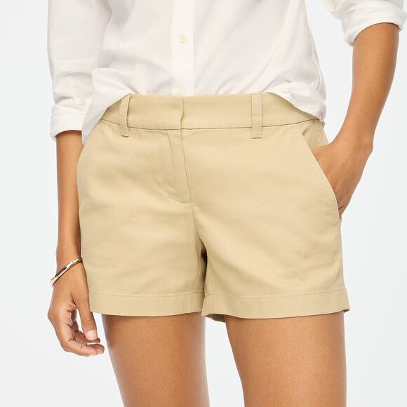 J.Crew Pants - Women's J.Crew 5" Classic Flat Front Chino Short Size 8